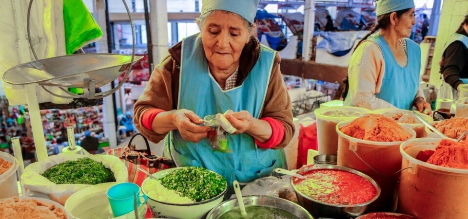Rondreis door Bolivia 21 dagen markt Sucre